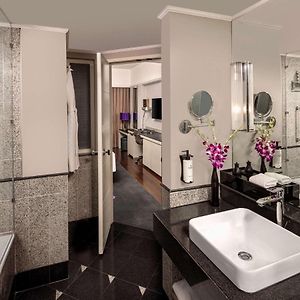 Superior Twin Room Club Access